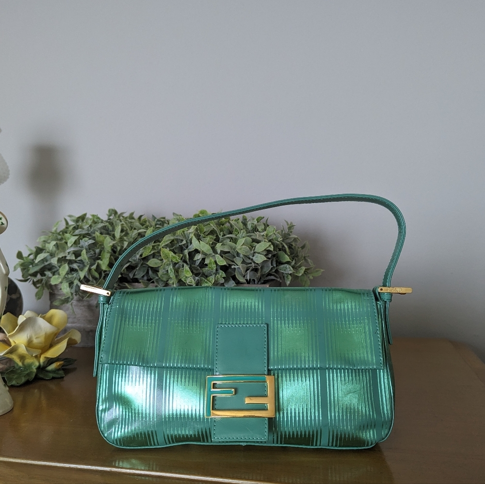 Fendi Textured Leather Baguette Shoulder Bag